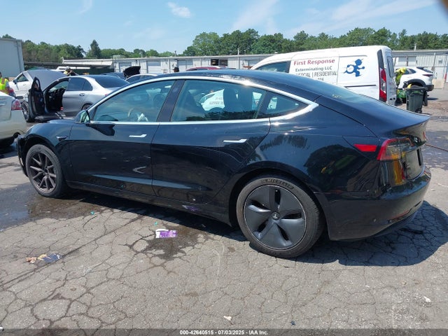 2019 TESLA MODEL 3 5YJ3E1EA7KF399760 Photo 2