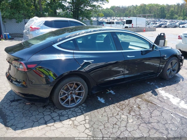 2019 TESLA MODEL 3 5YJ3E1EA7KF399760 Photo 3