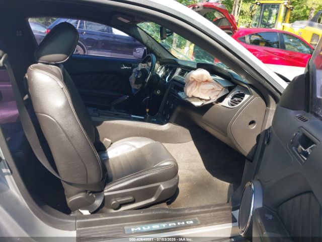 2011 FORD MUSTANG 1ZVBP8CF3B5147371 Photo 4