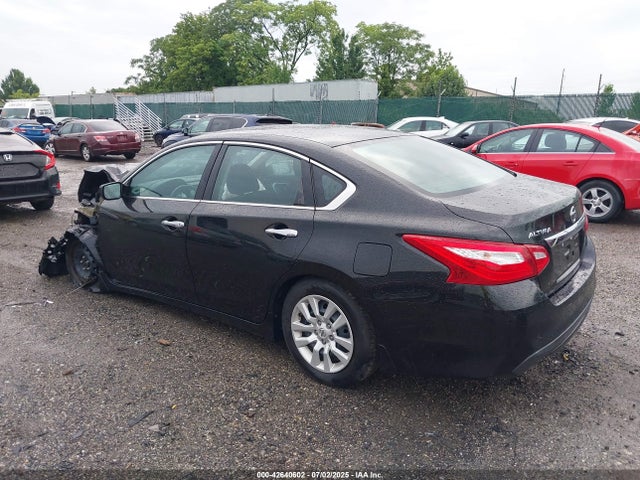 1N4AL3AP7HC483222 Nissan 2017