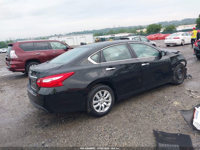 1N4AL3AP7HC483222 Nissan 2017