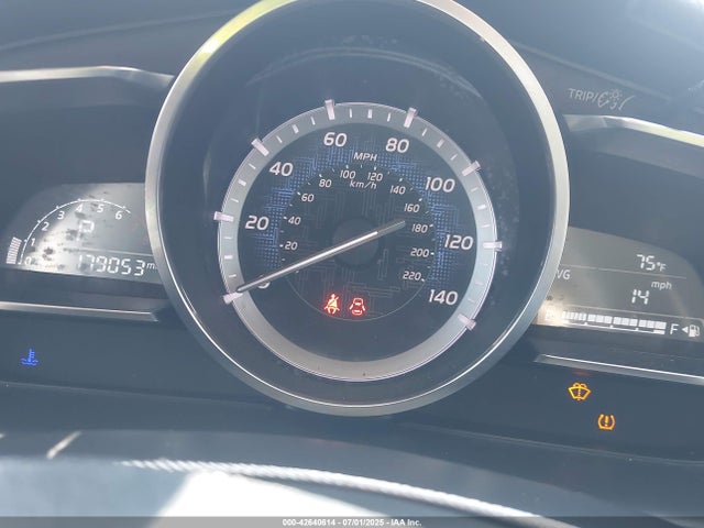 3MYDLBYV8HY160733 Toyota p5v