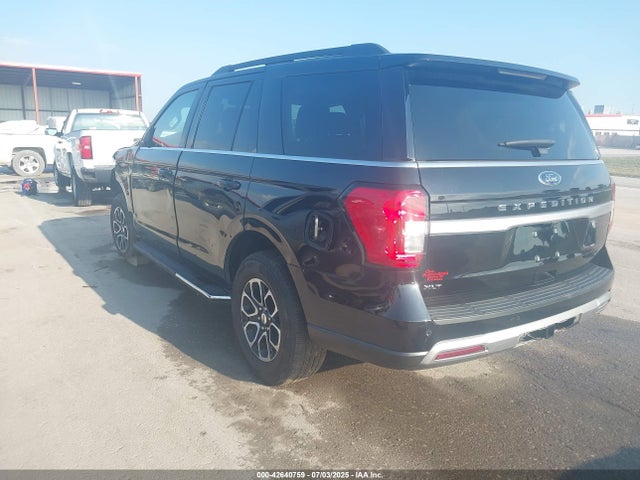 2022 Ford Expedition Xlt მანქანა იყიდება აუქციონზე, vin: 1FMJU1JT6NEA66680, აუქციონის ნომერი: 42640759