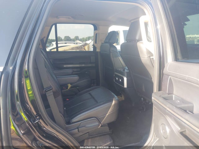 2022 Ford Expedition Xlt მანქანა იყიდება აუქციონზე, vin: 1FMJU1JT6NEA66680, აუქციონის ნომერი: 42640759