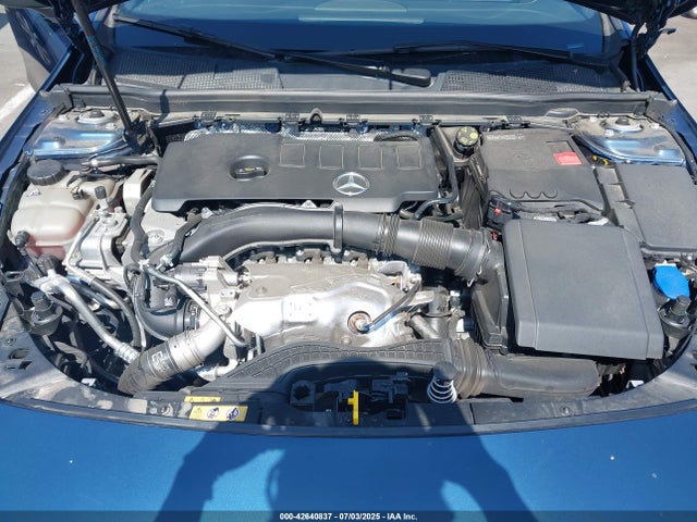W1K5J4GB5PN333041 Mercedes-Benz m260