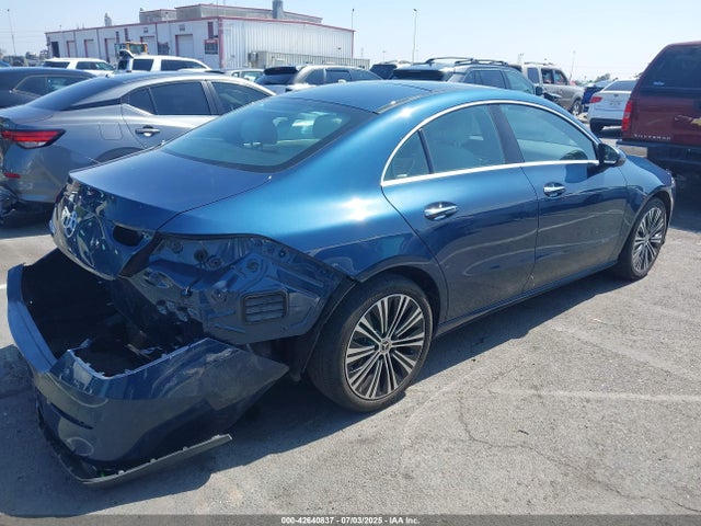 W1K5J4GB5PN333041 Mercedes-Benz m260