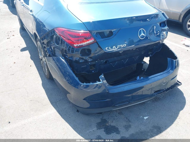 W1K5J4GB5PN333041 Mercedes-Benz m260