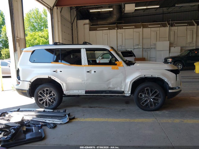Lexus v35a-fts 2024 JTJTBCDX1R5027334 Image 14