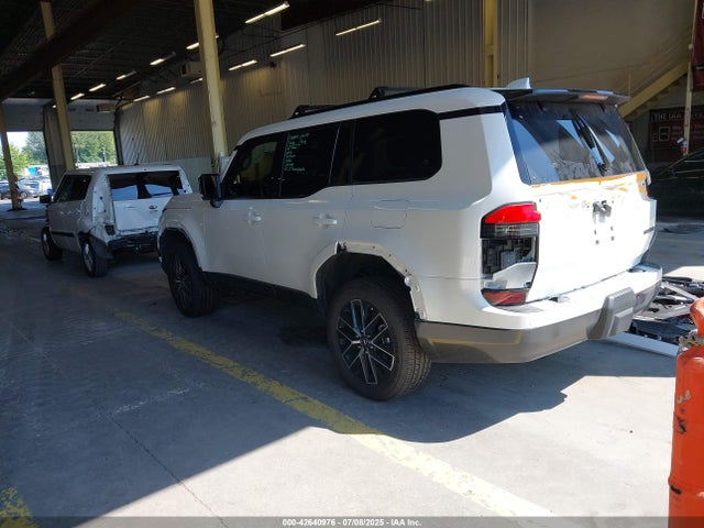 Lexus v35a-fts 2024 JTJTBCDX1R5027334 Image 3