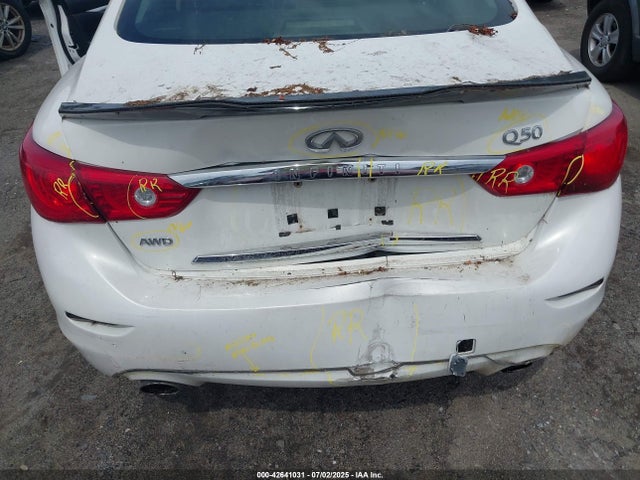 JN1BV7AR5FM390985 Infiniti 2015