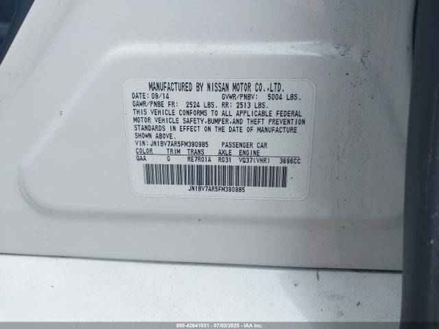 JN1BV7AR5FM390985 Infiniti 2015