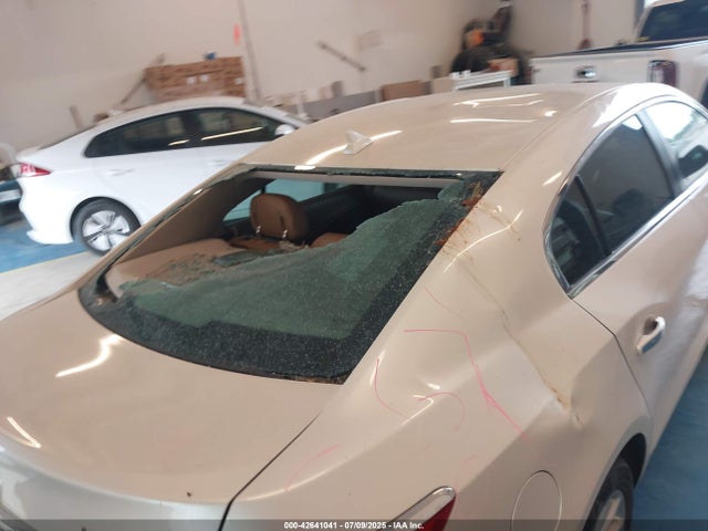 1G4GB5G36EF100691 Buick lfx