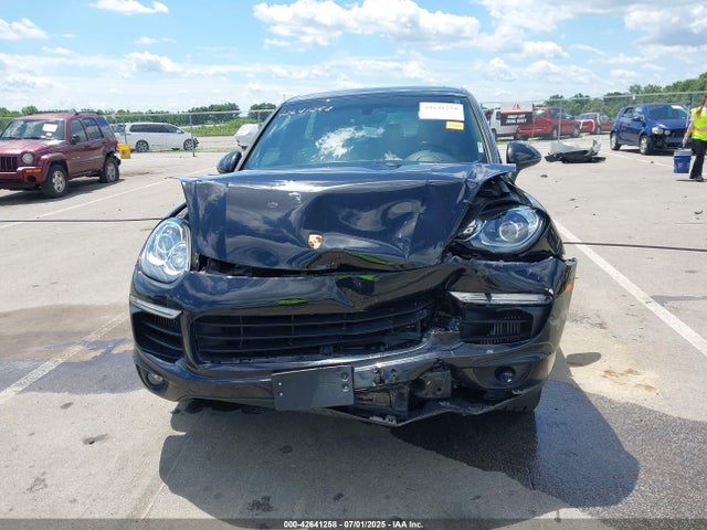 Porsche Cayenne 2016 WP1AB2A26GLA95813 Image 12