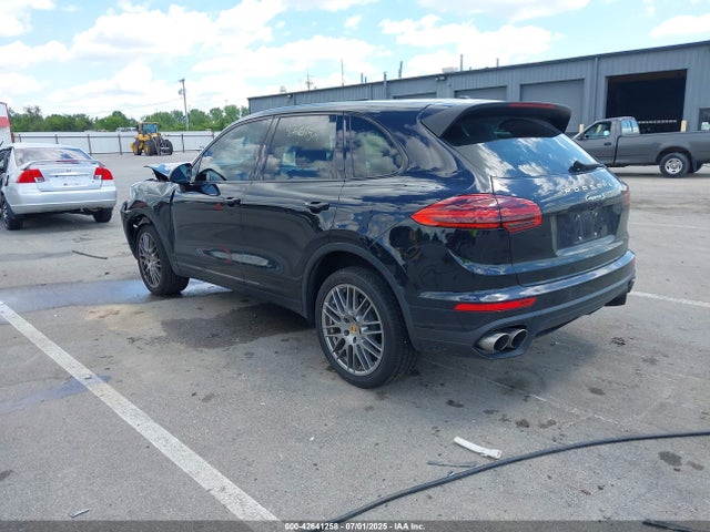 Porsche Cayenne 2016 WP1AB2A26GLA95813 Image 3