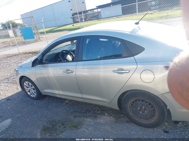 Hyundai Accent 2018 3KPC24A37JE035389 Image 14
