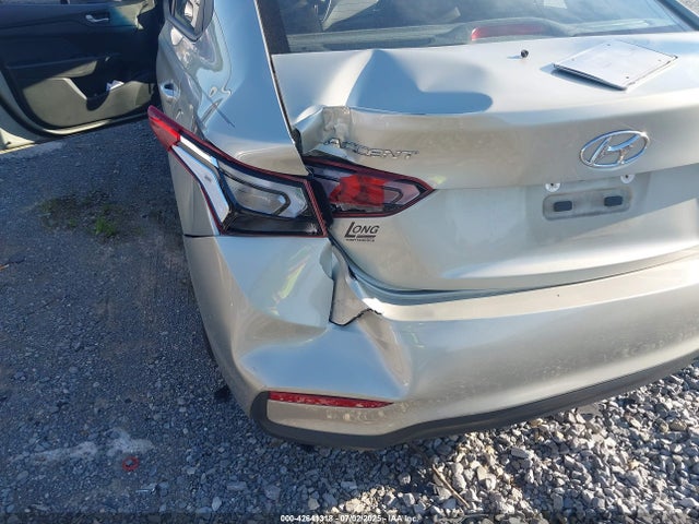 Hyundai Accent 2018 3KPC24A37JE035389 Image 6