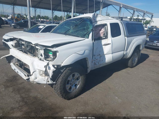 Toyota 2tr-fe 2015 5TFUX4EN3FX033003 Image 2