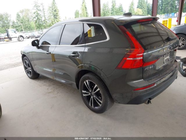 2018 VOLVO XC60 YV4A22RK0J1093397 Photo 2