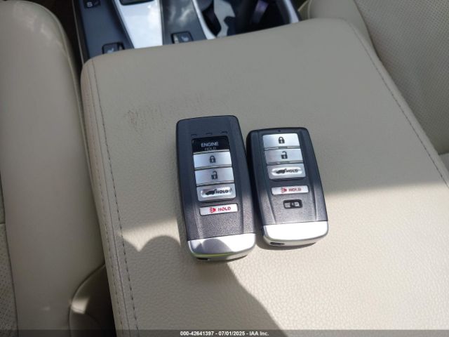 2017 ACURA RDX 5J8TB3H77HL000244 Photo 10