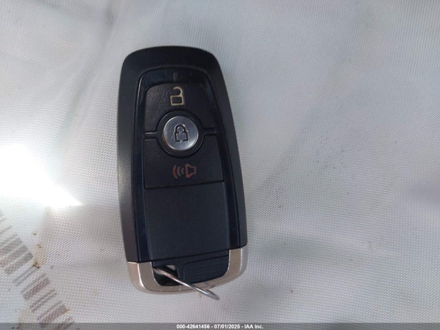 MAJ6P1UL6JC206204 Ford 2018