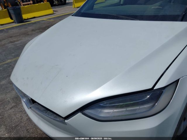 2017 TESLA MODEL X 5YJXCBE20HF070252 Photo 9
