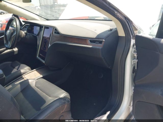 2017 TESLA MODEL X 5YJXCBE20HF070252 Photo 4