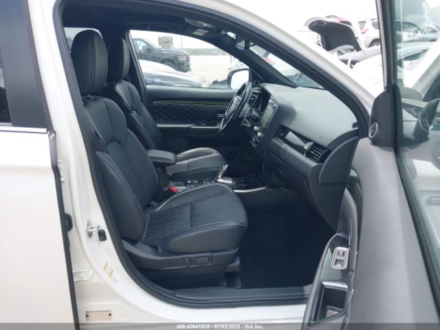 2022 MITSUBISHI OUTLANDER PHEV JA4J2VA73NZ055630 Photo 4