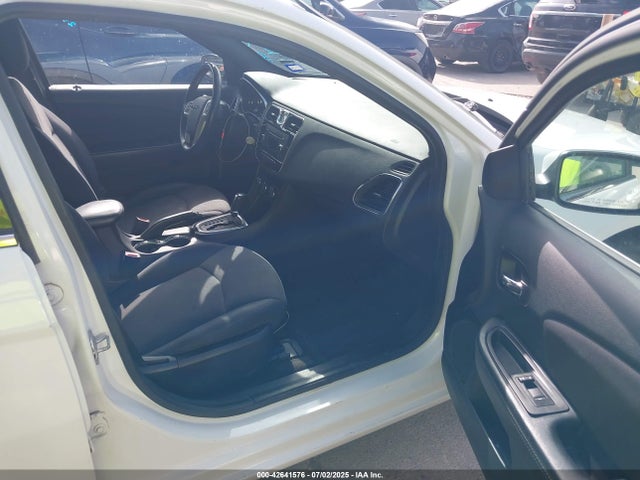 Chrysler 200 2014 1C3CCBBB6EN152913 Image 5