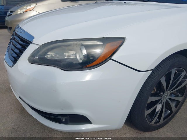 Chrysler 200 2014 1C3CCBBB6EN152913 Image 6