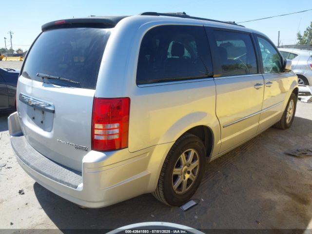 2010 CHRYSLER TOWN & COUNTRY 2A4RR5D14AR350892 Photo 3