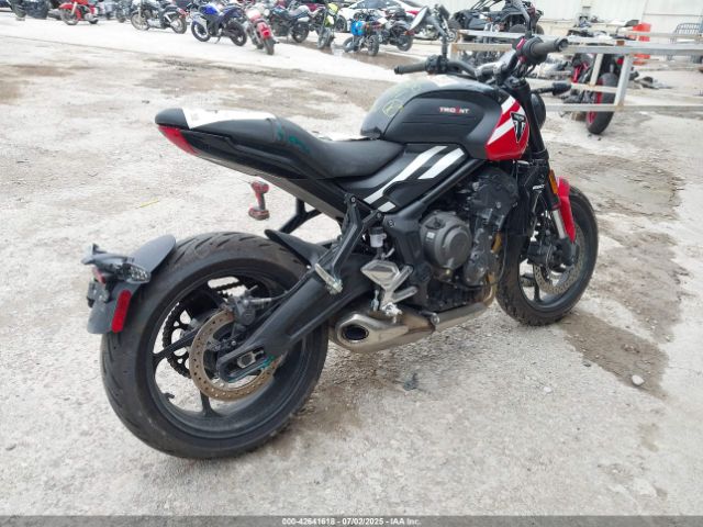 2025 TRIUMPH MOTORCYCLE TRIDENT 660 SMTL21U4XSTCD2441 Photo 3