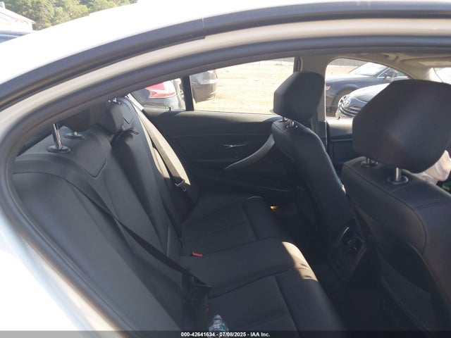 BMW 320i 2018 WBA8A3C59JA505469 Image 8