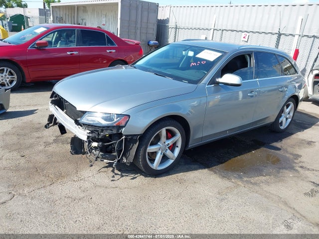 2010 AUDI A4 WAUWFAFL8AA105250 Photo 1