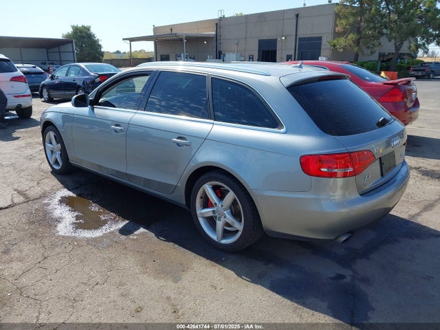 2010 AUDI A4 WAUWFAFL8AA105250 Photo 2