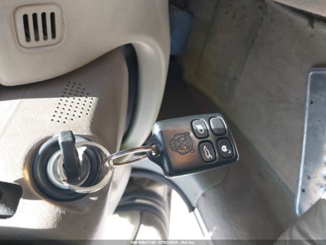 1997 JAGUAR XK8 SAJGX2747VC011759 Photo 10