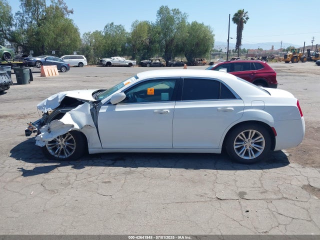 Chrysler 2018 2018 2C3CCAAG4JH209071 Image 14