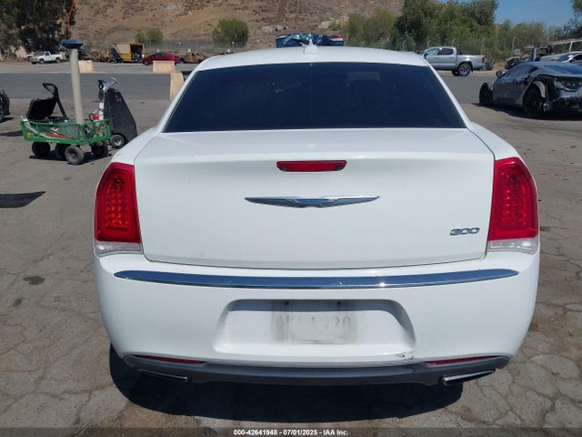 Chrysler 2018 2018 2C3CCAAG4JH209071 Image 16
