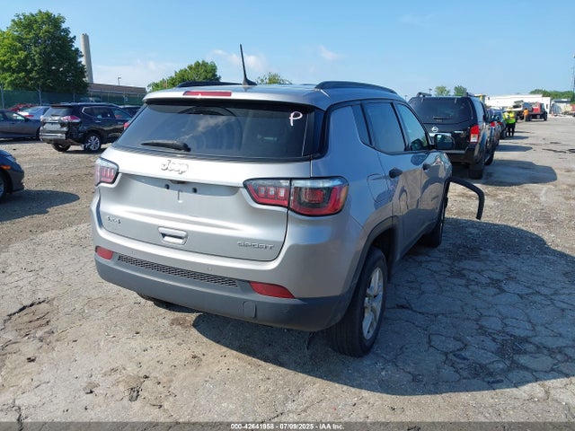 Jeep Compass 2018 3C4NJDAB4JT100231 Image 4