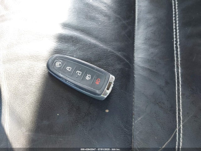 1FMCU9J90HUE08002 Ford 2017