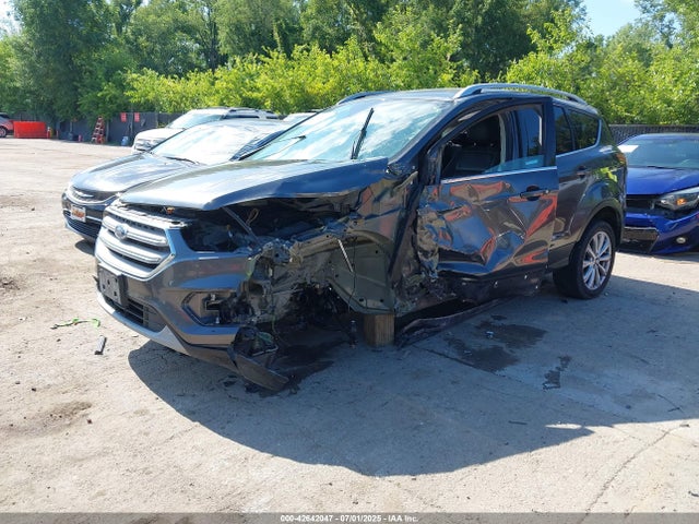 1FMCU9J90HUE08002 Ford 2017