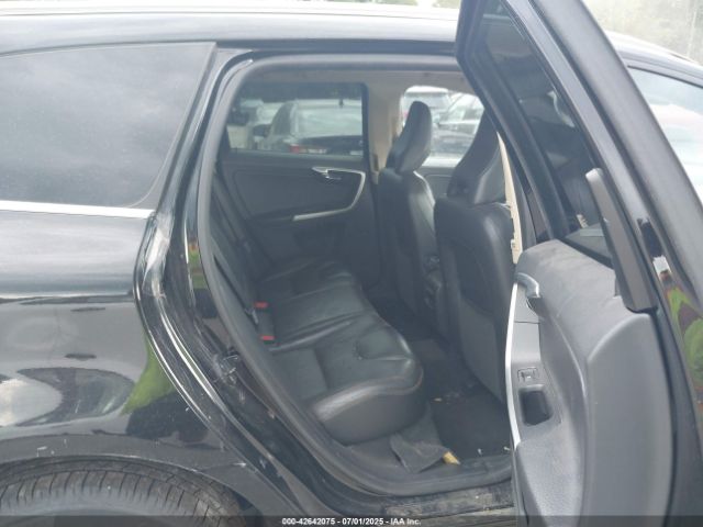 2011 VOLVO XC60 YV4902DZ6B2185185 Photo 7