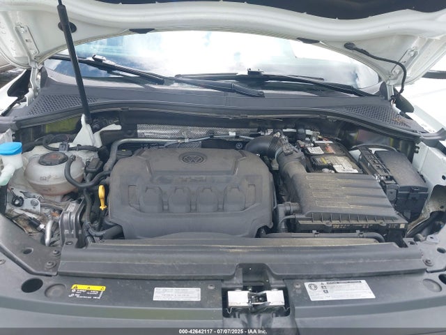 3VV3B7AX0LM047933 Volkswagen Tiguan