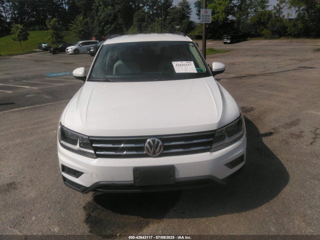 3VV3B7AX0LM047933 Volkswagen Tiguan