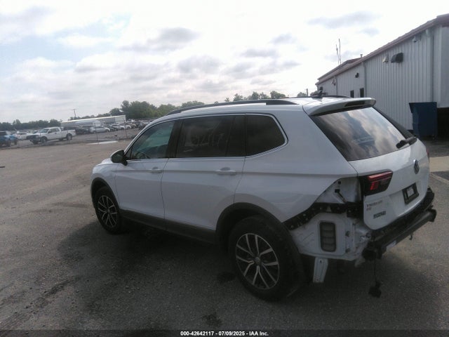 3VV3B7AX0LM047933 Volkswagen Tiguan