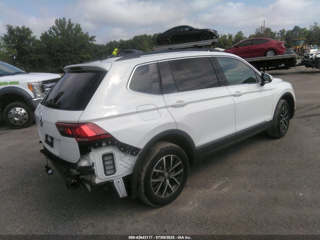 3VV3B7AX0LM047933 Volkswagen Tiguan