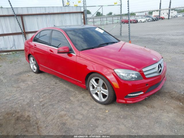 2011 MERCEDES-BENZ C 300 WDDGF8BB0BR151452