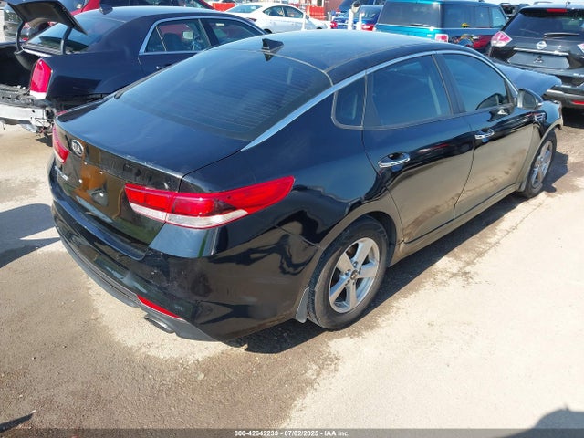 42642233 :رقم المزاد ، 5XXGT4L37JG223767 vin ، 2018 Kia Optima Lx مزاد بيع