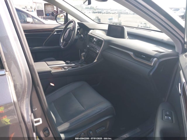 2T2ZZMCA2HC077250 Lexus 2017