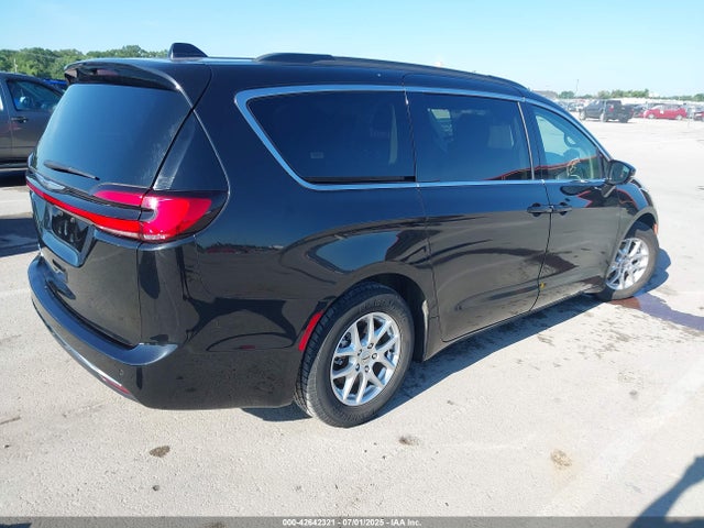 Auction sale of the 2022 Chrysler Pacifica Touring L, vin: 2C4RC1BG1NR125679, lot number: 42642321