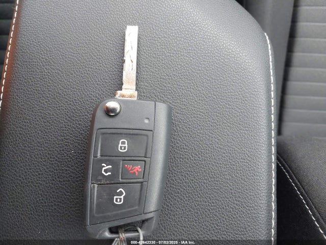 3VW5X7BUXSM068734 Volkswagen tsi